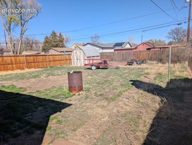 Image 14 of 14: Yard