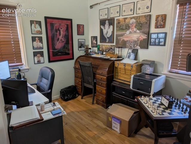 Image 7 of 14: Office