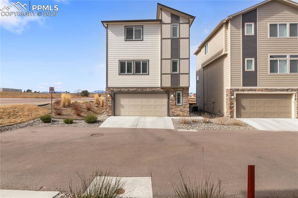 Image 1 of 39: Front of Structure