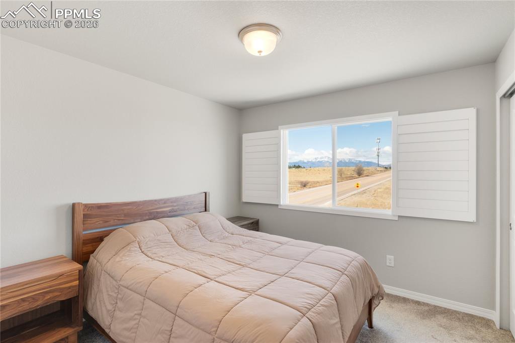 Image 26 of 39: Bedroom