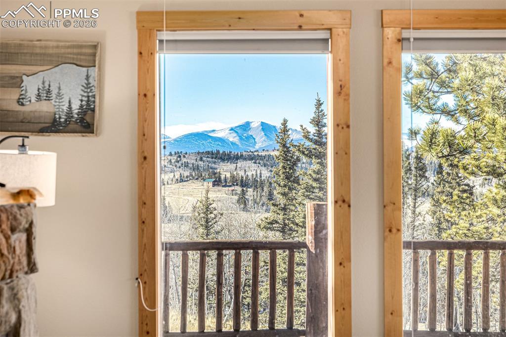 Image 16 of 50: Entry