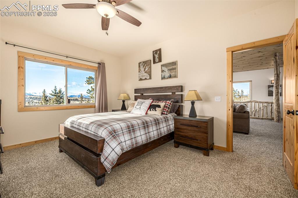 Image 25 of 50: Bedroom