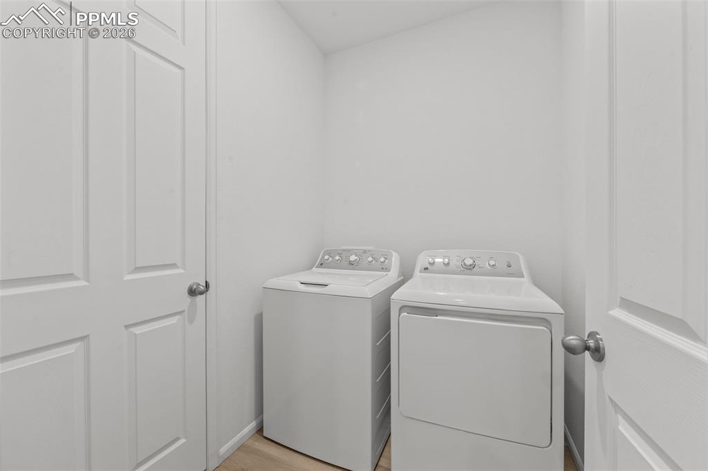 Image 12 of 20: Laundry