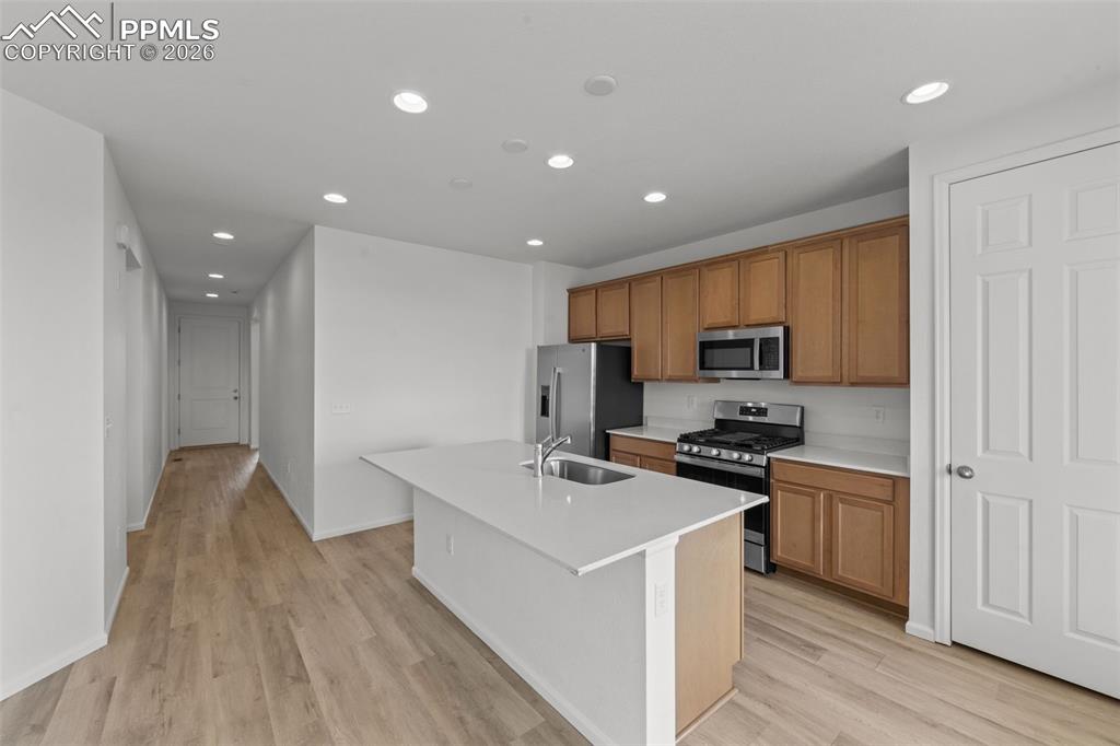 Image 8 of 20: Kitchen