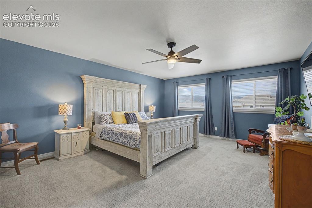 Image 13 of 48: Bedroom