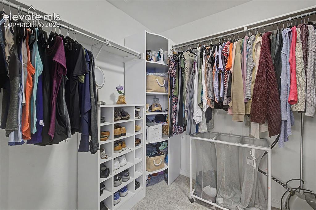 Image 18 of 48: Closet