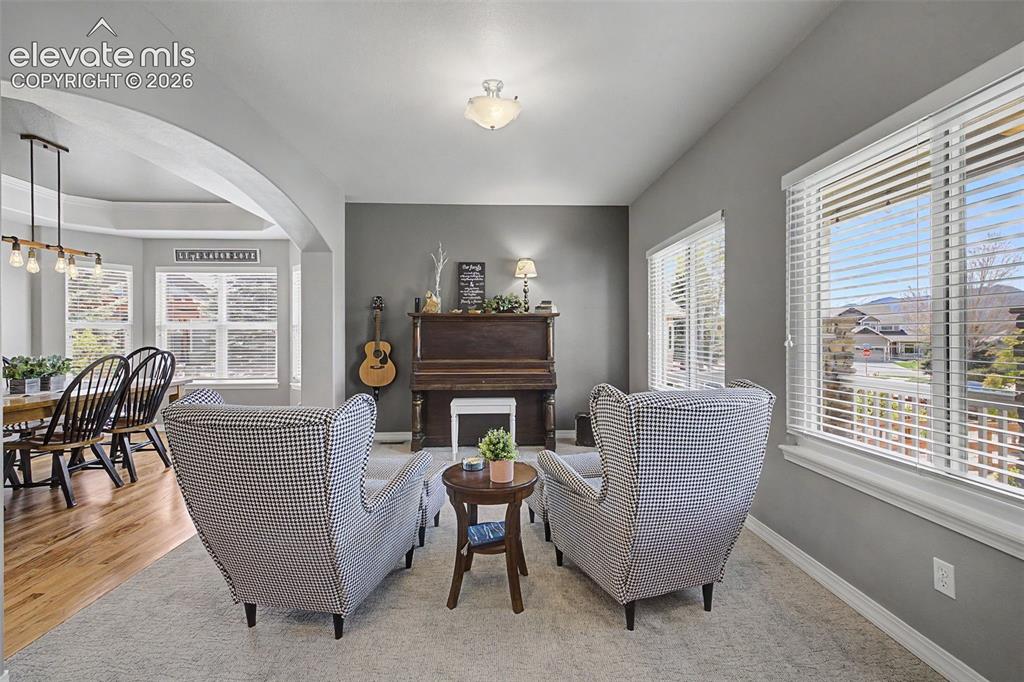 Image 19 of 48: Sitting Room