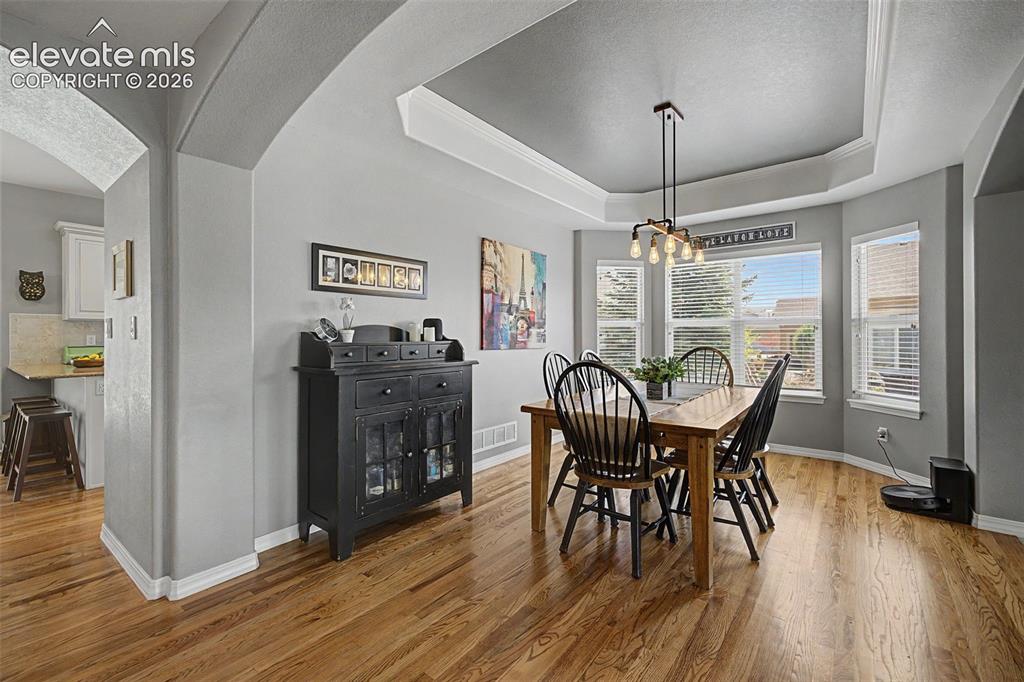 Image 4 of 48: Dining Area