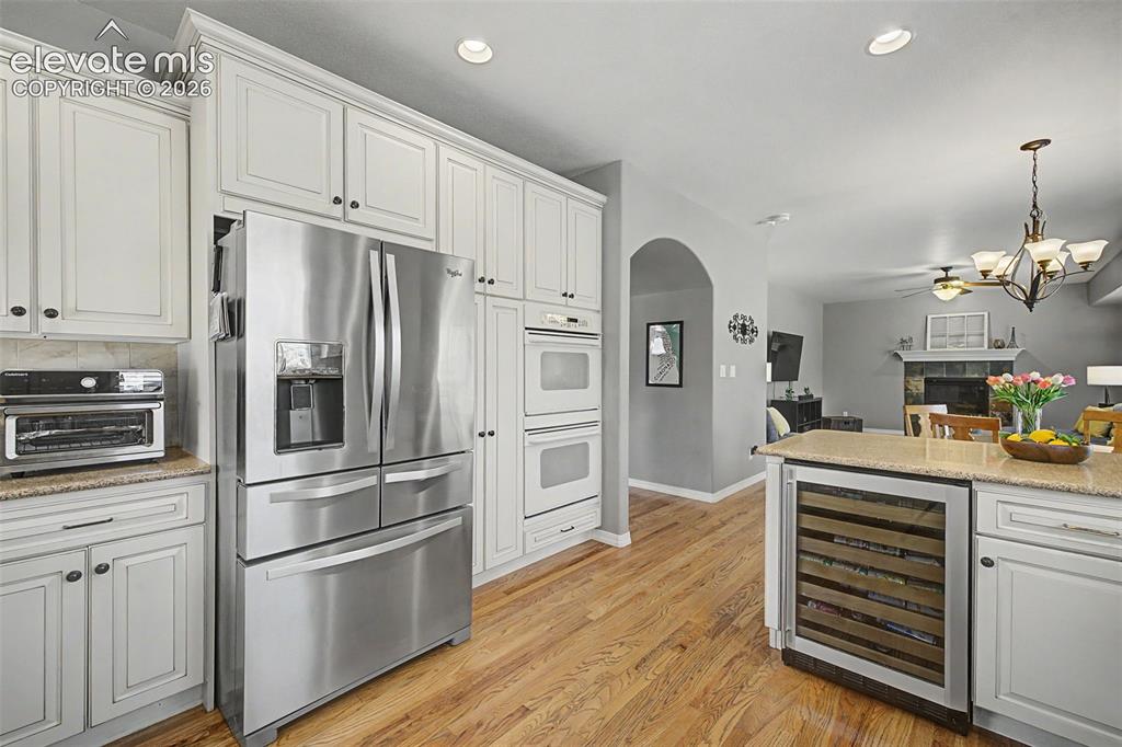 Image 8 of 48: Kitchen