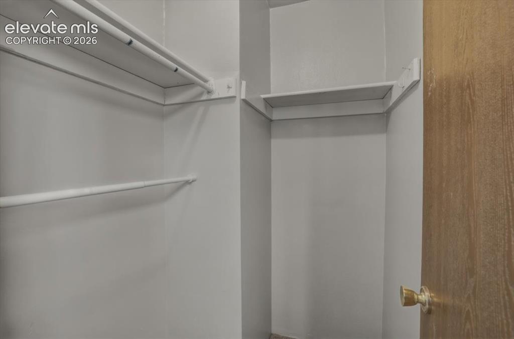 Image 14 of 21: Closet
