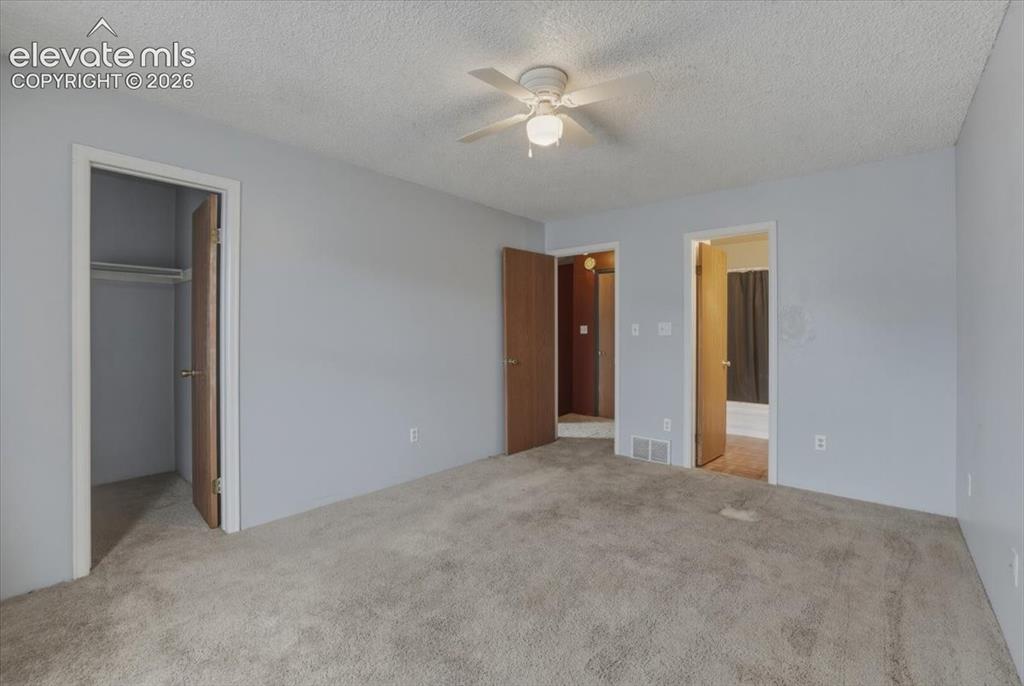 Image 9 of 21: Bedroom