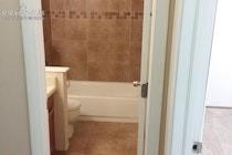 Image 14 of 22: Bathroom