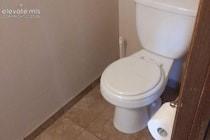 Image 15 of 22: Bathroom