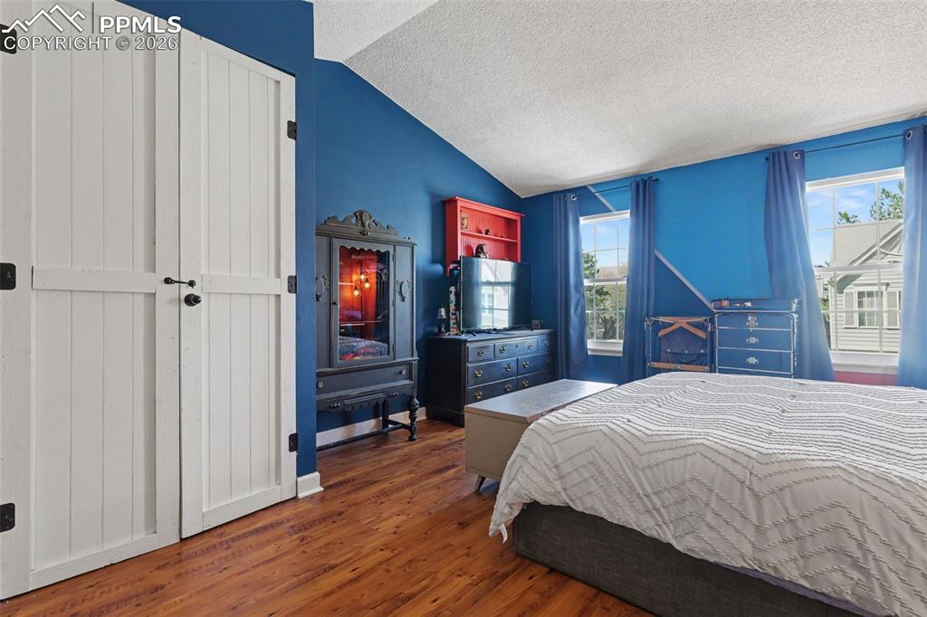 Image 16 of 28: Master Bedroom