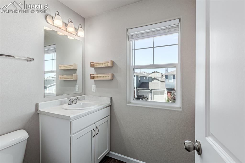 Image 16 of 29: Bathroom