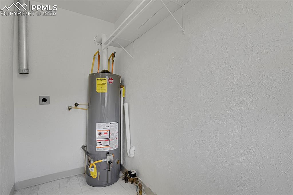 Image 17 of 29: Laundry