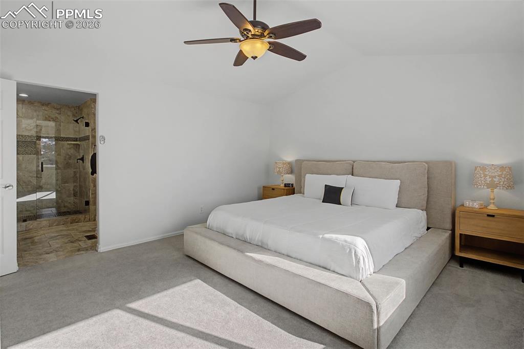 Image 19 of 44: Bedroom