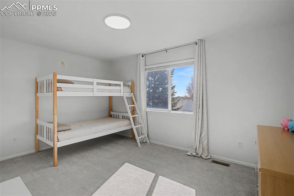 Image 22 of 44: Bedroom