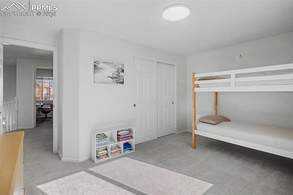 Image 23 of 44: Bedroom