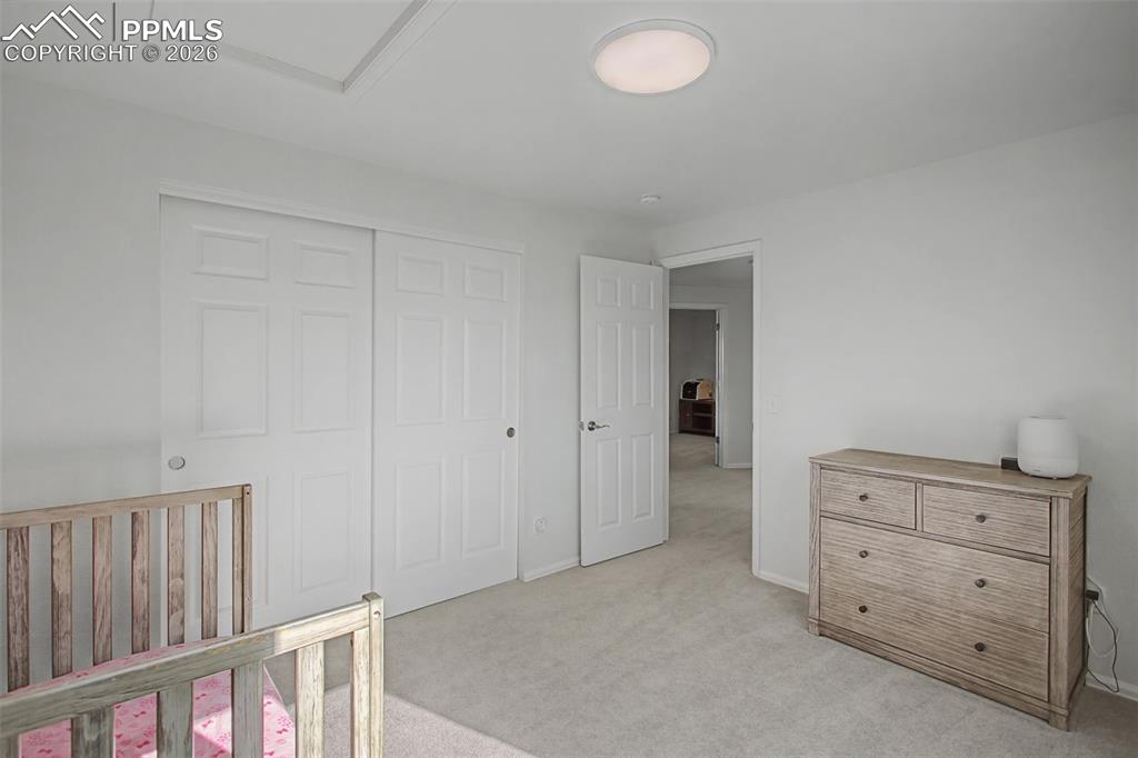 Image 25 of 44: Bedroom