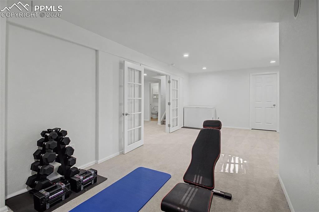 Image 32 of 44: Exercise Room