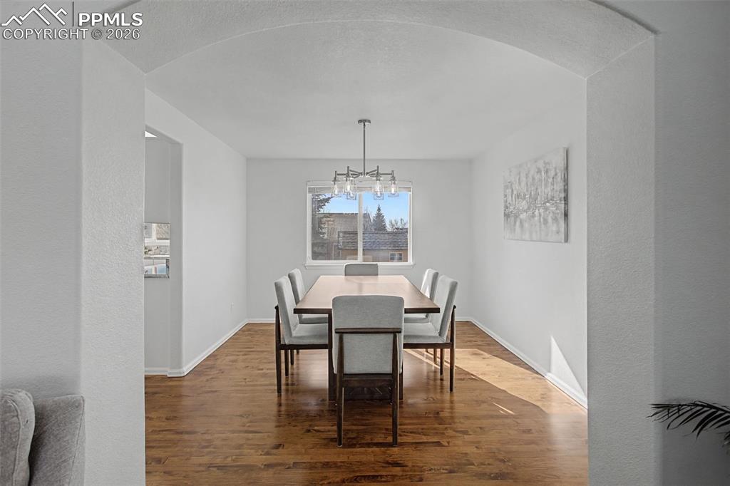 Image 8 of 44: Dining Area