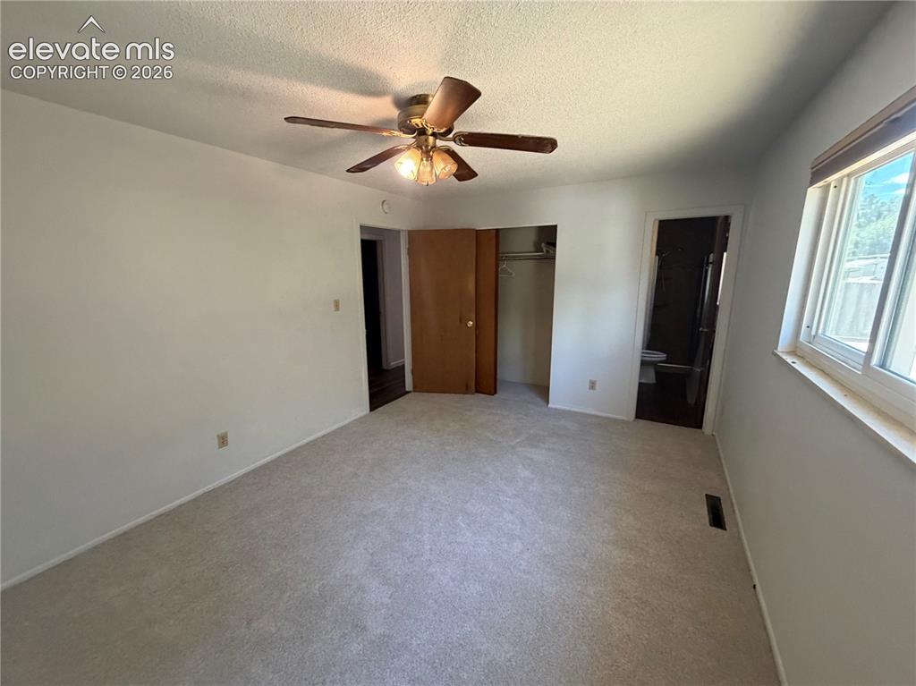 Image 4 of 16: Bedroom