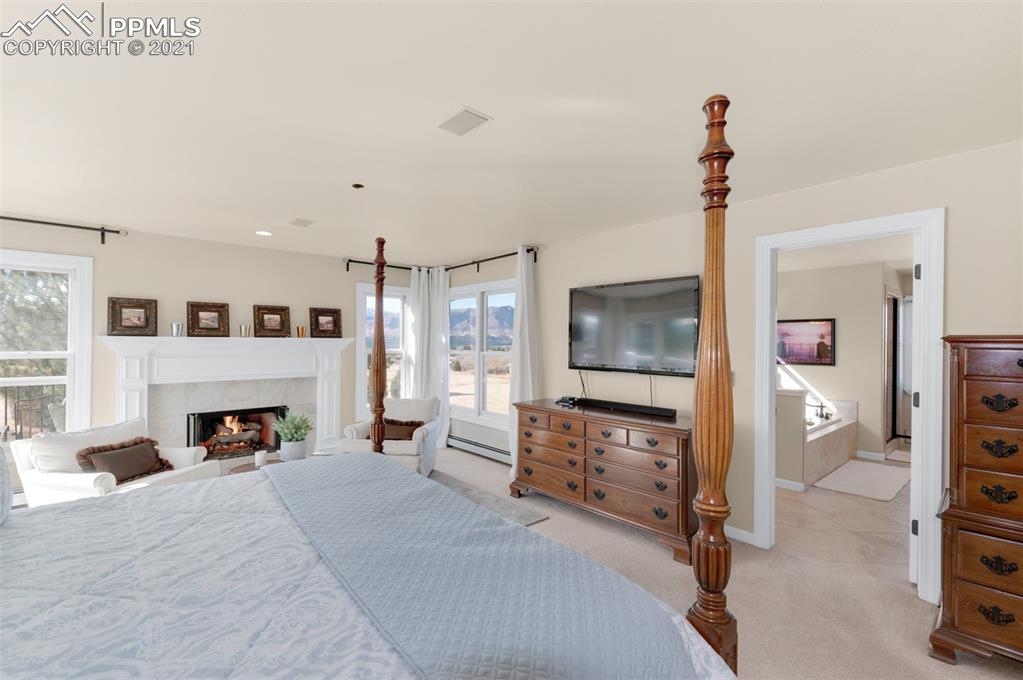 Listing 6720450, Image 24 of 43