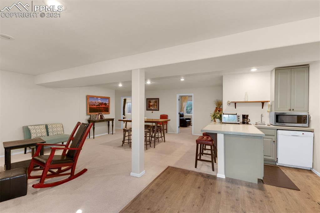Listing 6720450, Image 31 of 43