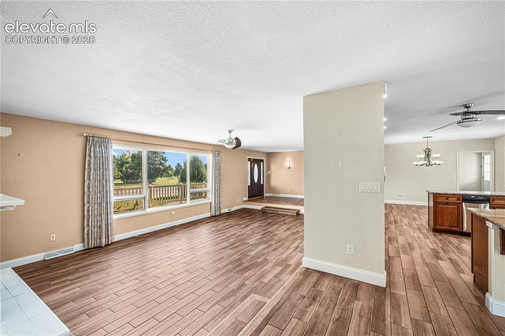 Image 15 of 43: Living Room