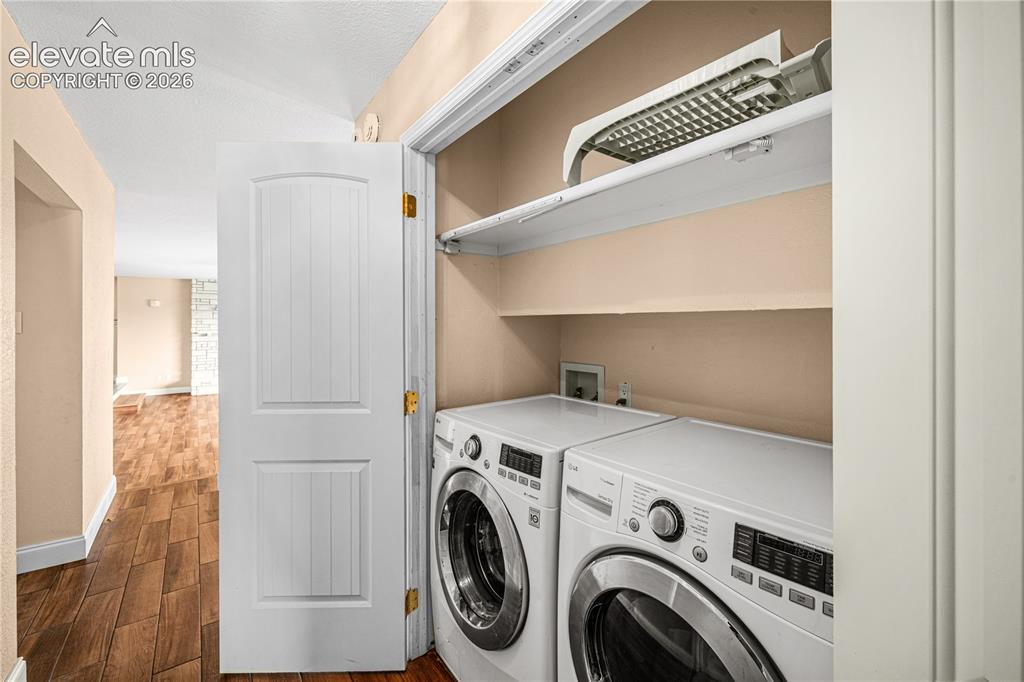 Image 27 of 43: Laundry
