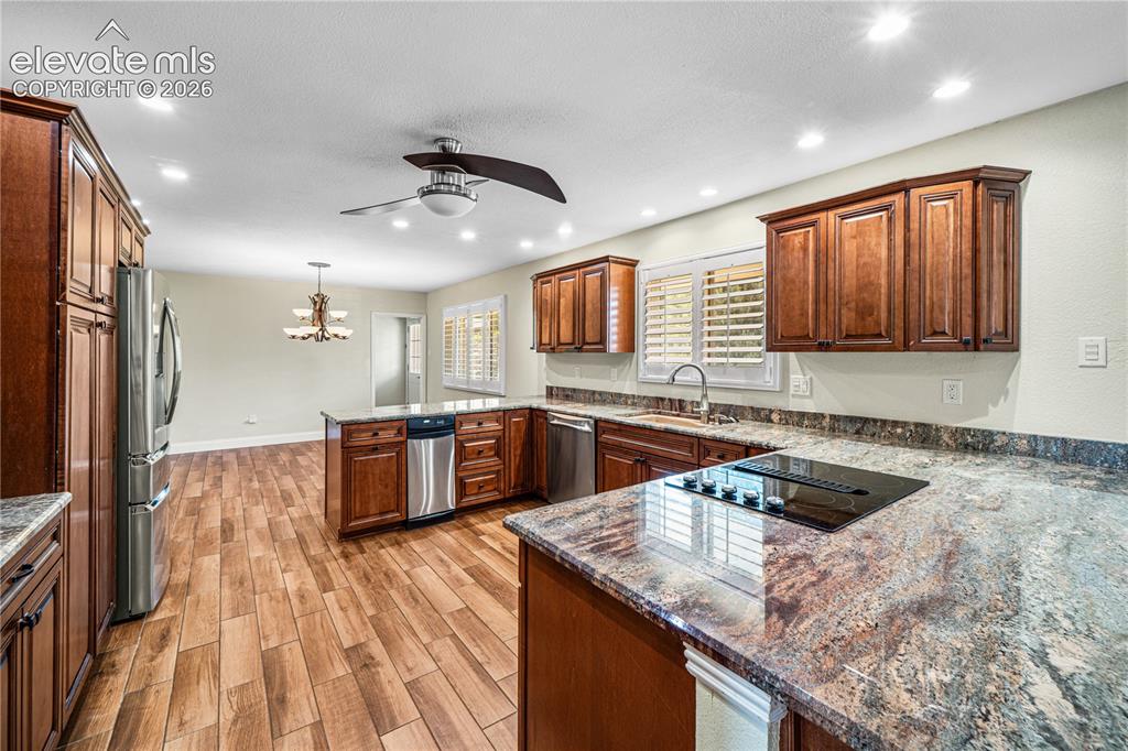 Image 9 of 43: Kitchen