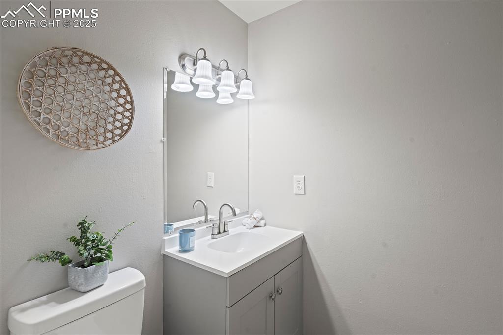 Image 15 of 31: Bathroom