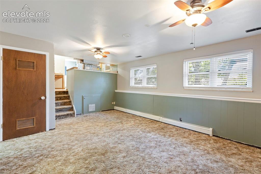 Image 18 of 25: Family Room