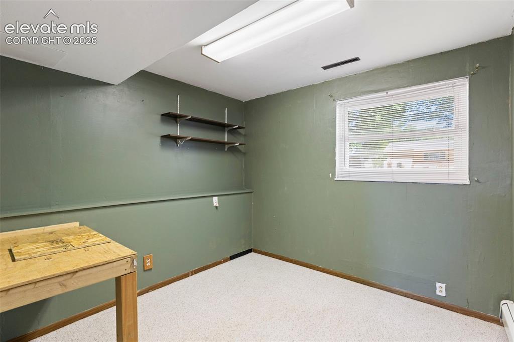 Image 20 of 25: Lower level-#4
