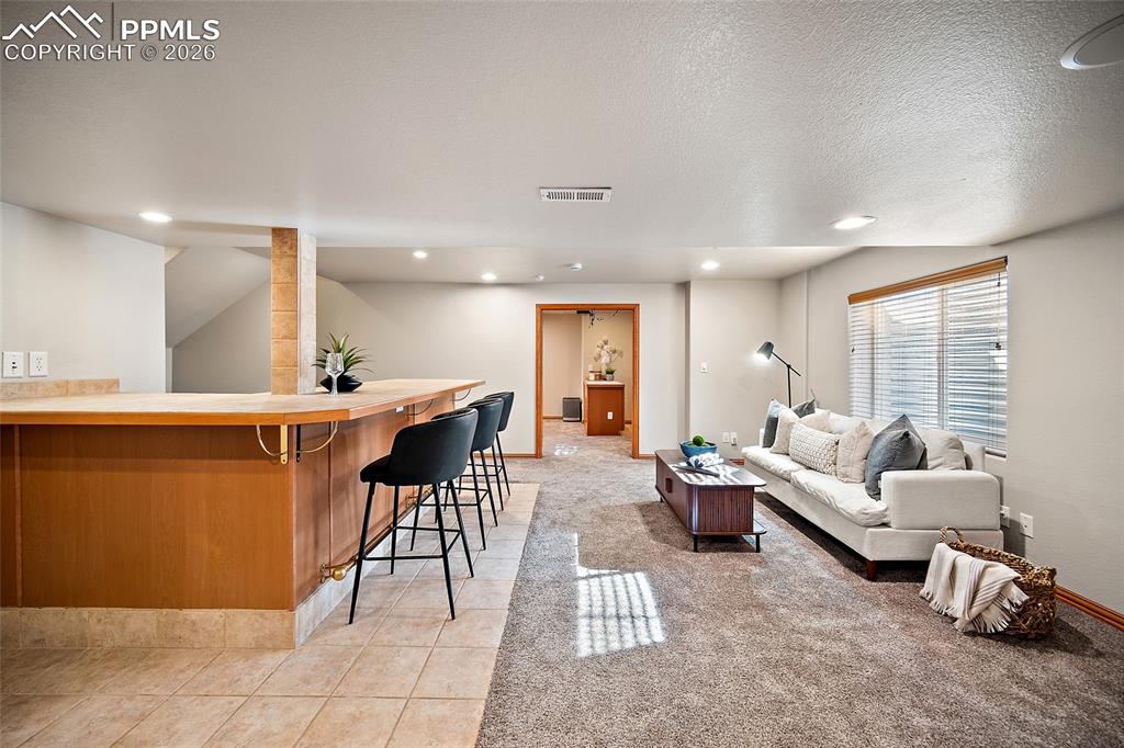 Image 40 of 50: Family Room