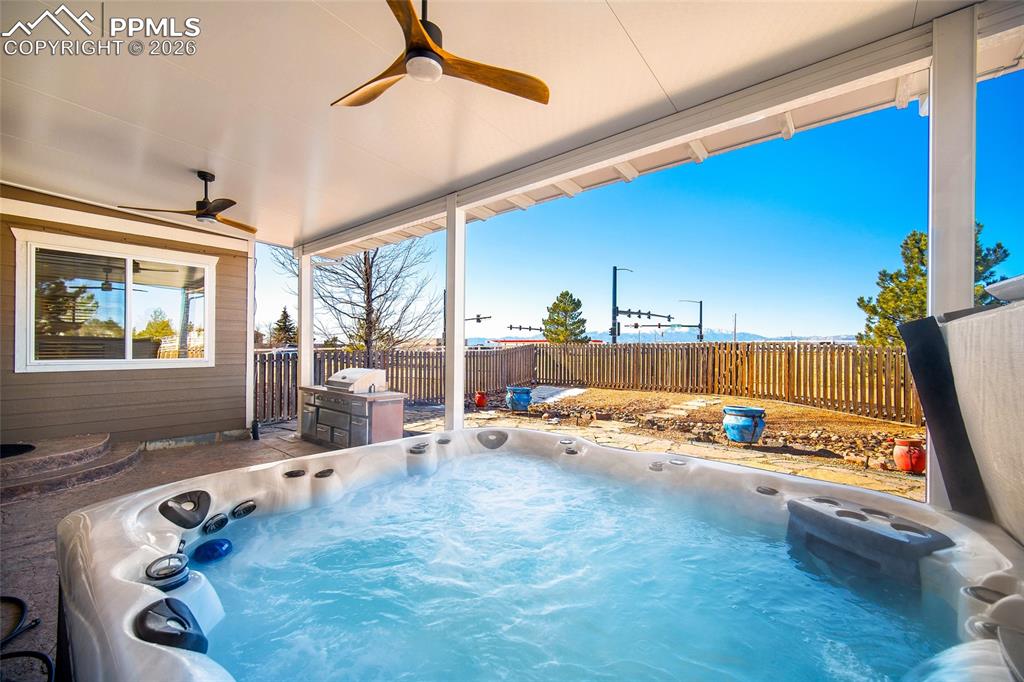 Image 44 of 50: Pool