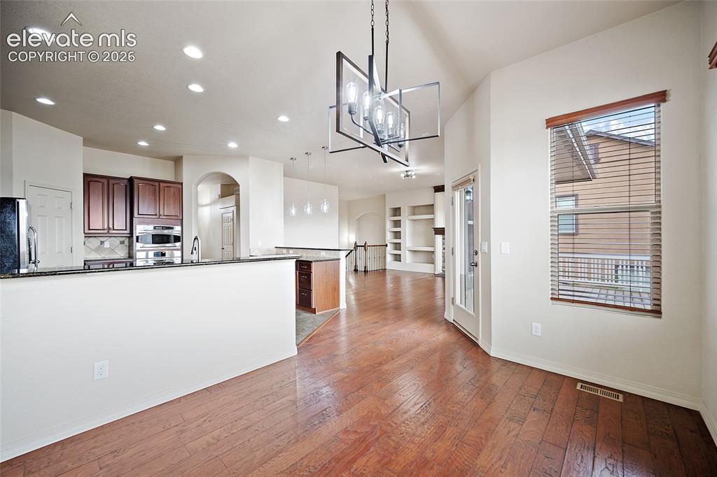 Image 11 of 48: Kitchen