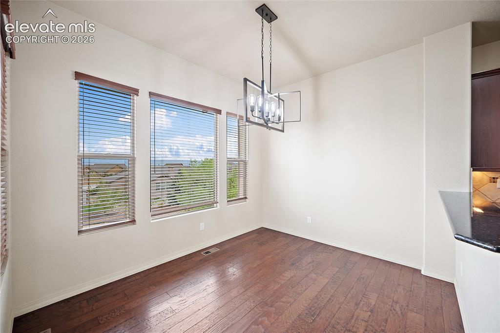 Image 12 of 48: Dining Area