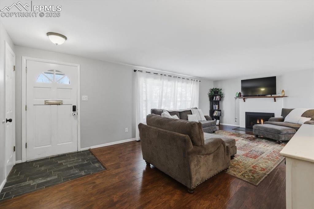 Image 9 of 45: Living Room