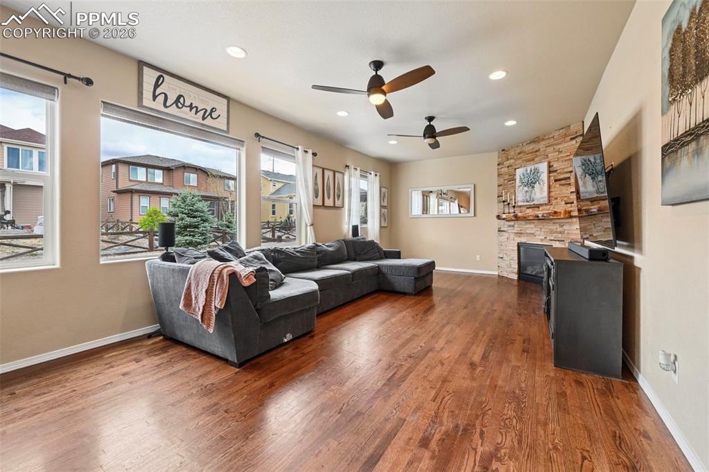 Image 13 of 48: Living Room