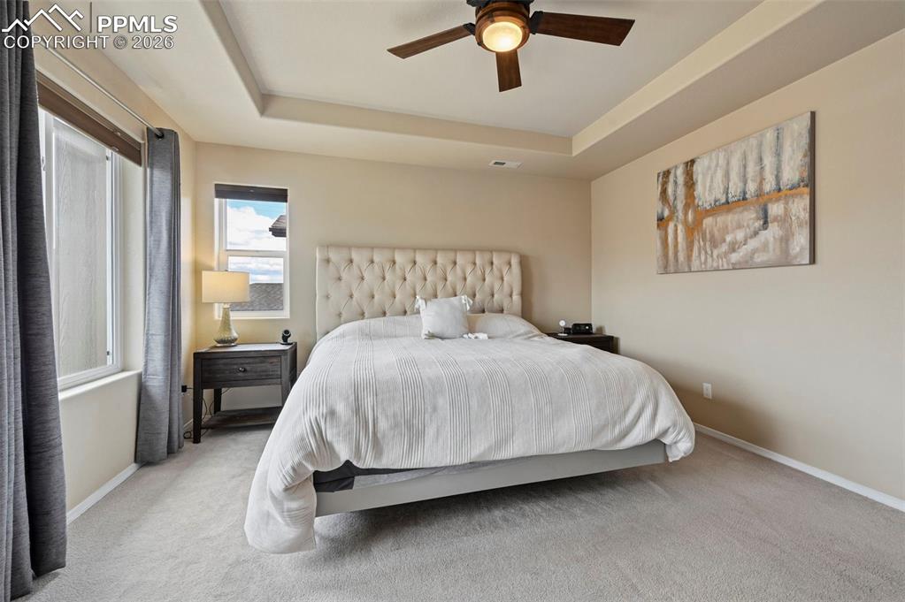 Image 18 of 48: Bedroom