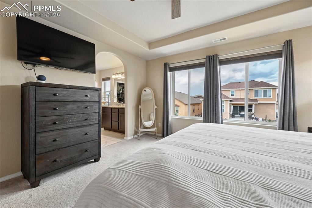 Image 19 of 48: Bedroom