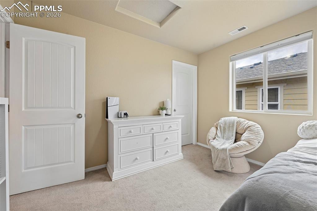 Image 24 of 48: Bedroom