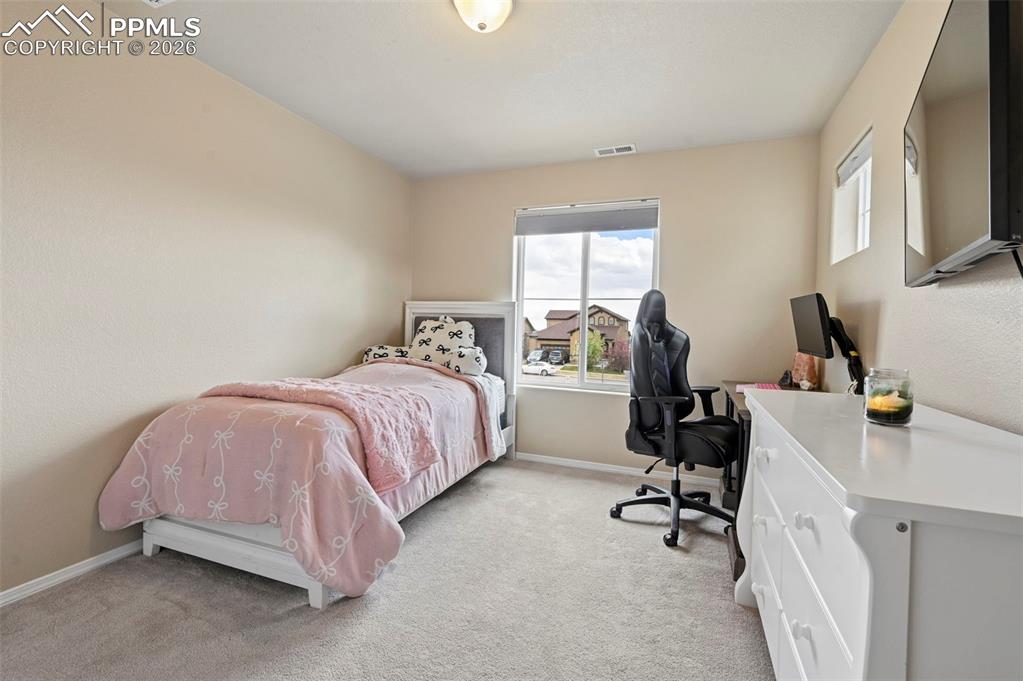 Image 26 of 48: Bedroom