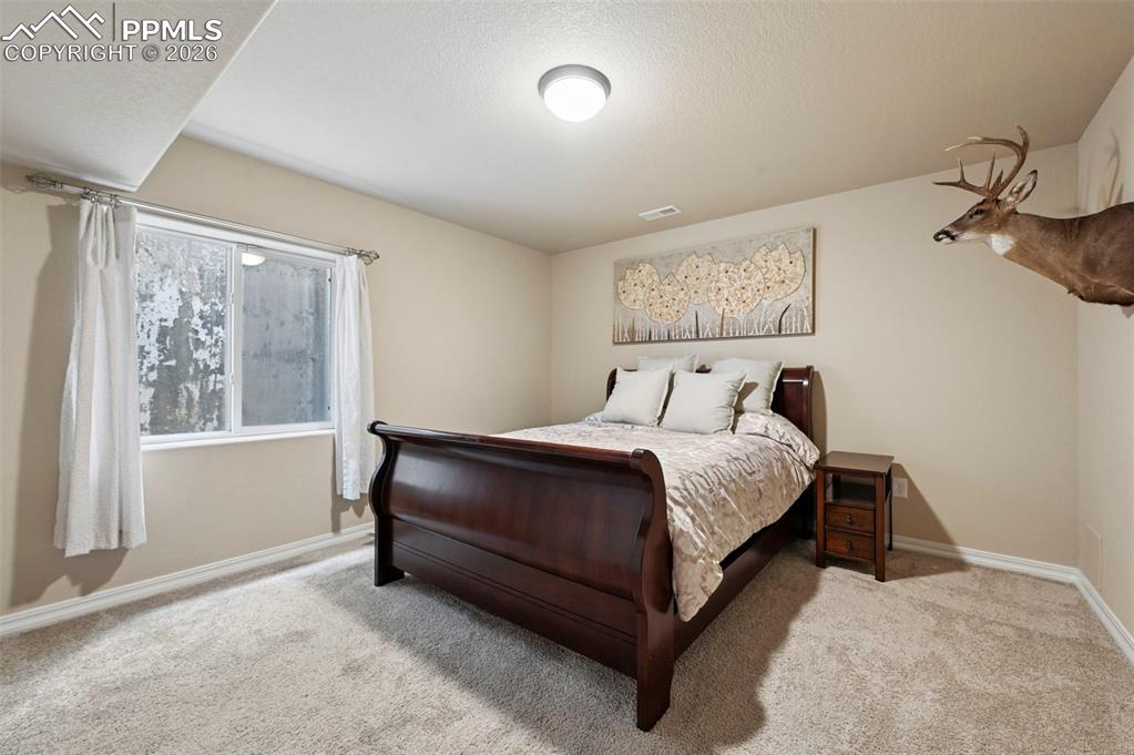 Image 35 of 48: Bedroom