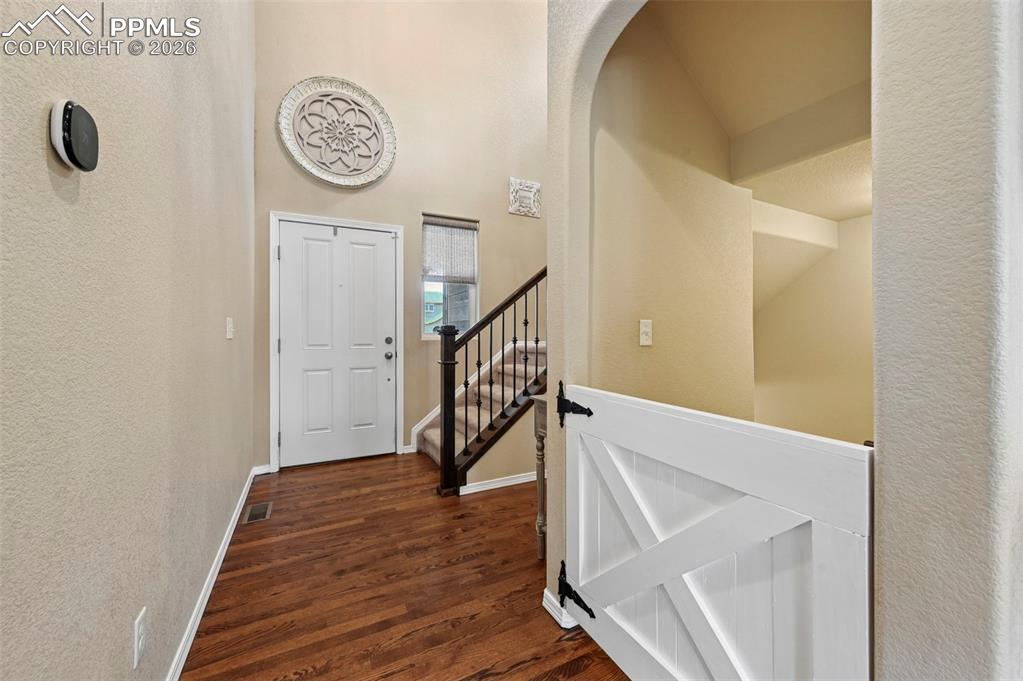 Image 4 of 48: Entry