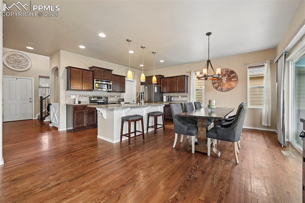 Image 5 of 48: Dining Area