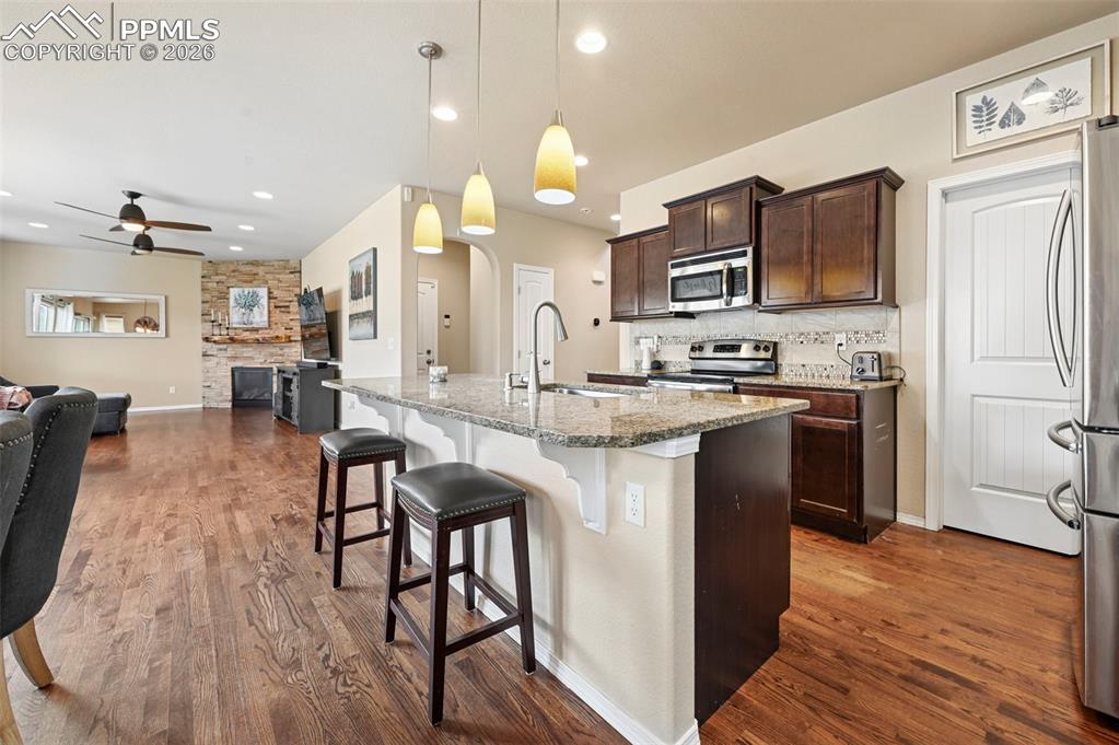 Image 8 of 48: Kitchen