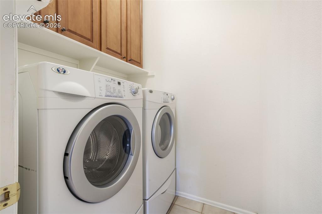 Image 25 of 50: Laundry